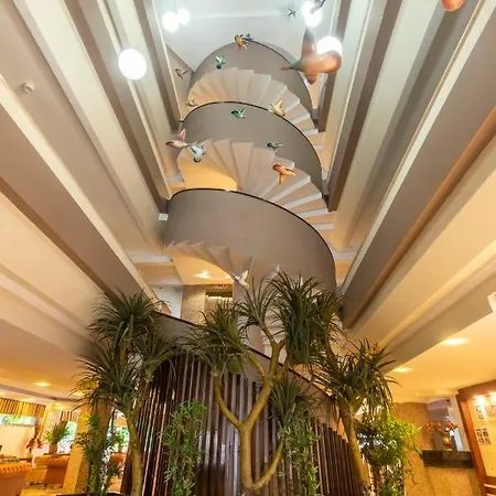 Hotel Fame 2*