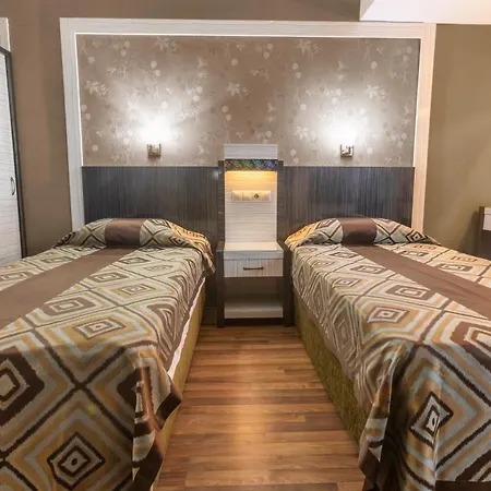 Fame Hotel 2*