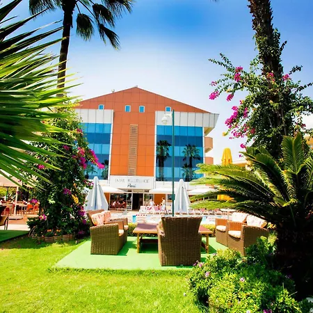 Fame Hotel 2*