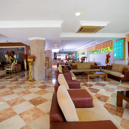 Fame Hotel 2*